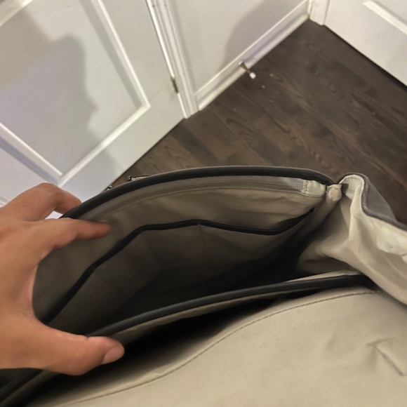 Timbuk2 premium laptop backpack w/ leather details - Picture 6 of 6